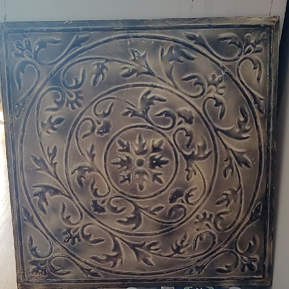 Vintage Style Floral Wall Decor